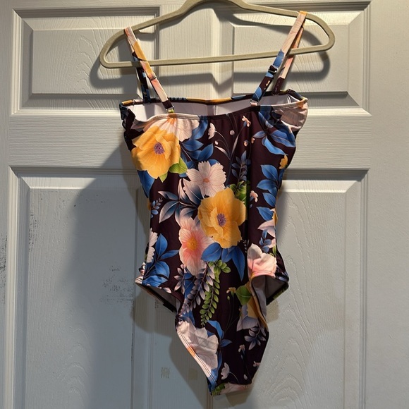 NWT! Cupshe Floral Romance Sweetheart One-Piece Swimsuit L Bathing suit - Picture 8 of 9